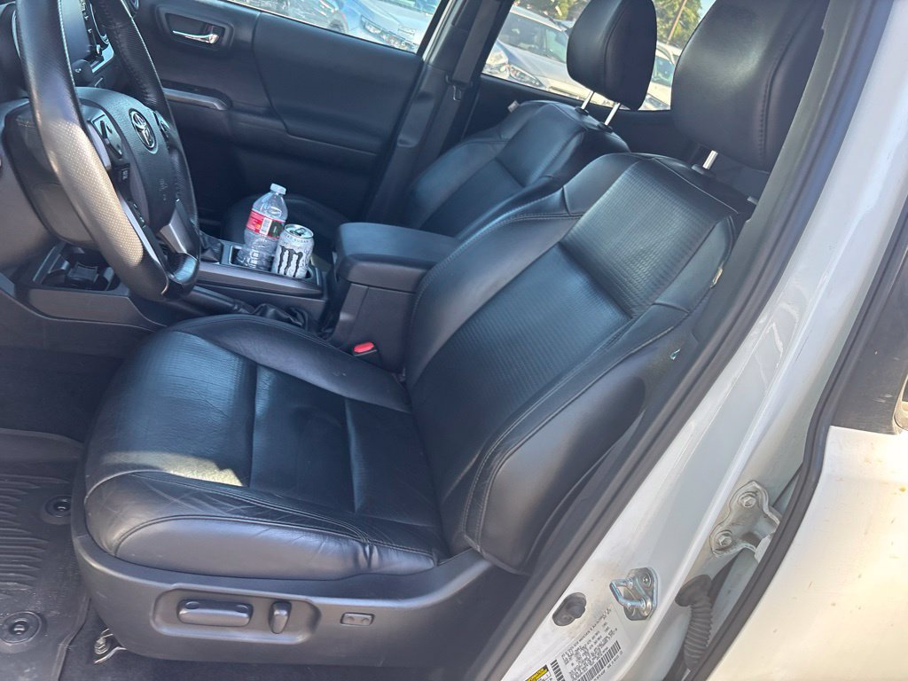 Used 2021 Toyota Tacoma TRD Off-Road w/ TRD Premium Off Road Package AWD/4WD image 15