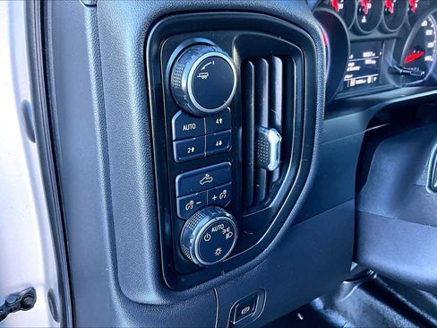 Used 2022 Chevrolet Silverado 1500 Custom Trail Boss image 31