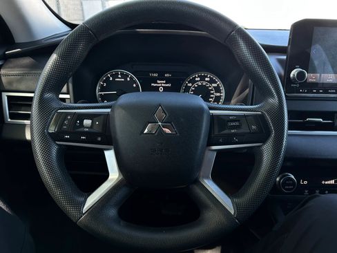 Used 2022 Mitsubishi Outlander ES AWD/4WD image 8