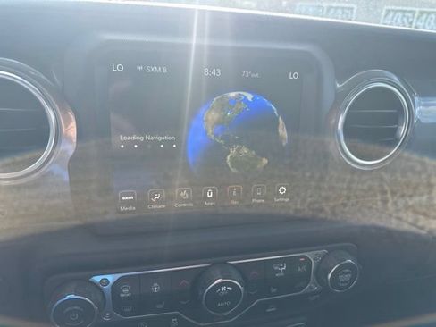 Used 2022 Jeep Wrangler Unlimited Sahara w/ Cold Weather Group AWD/4WD image 10