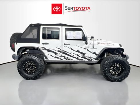Used 2016 Jeep Wrangler Unlimited Rubicon AWD/4WD image 2