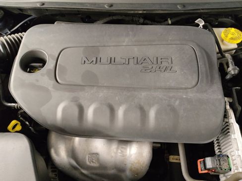 Used 2020 Jeep Cherokee Latitude FWD image 30