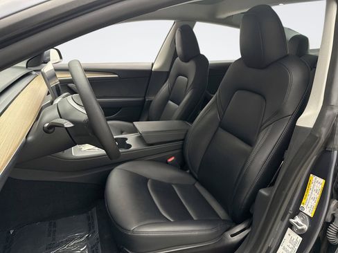 Used 2023 Tesla Model 3 Standard Range image 11