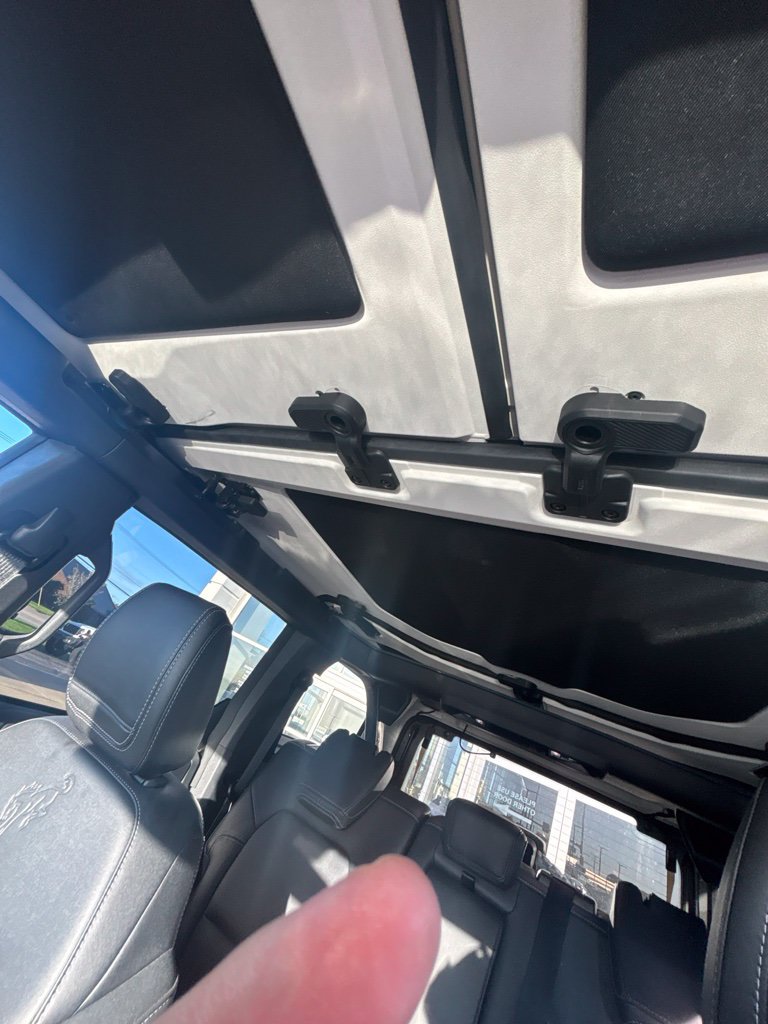 Used 2025 Ford Bronco Badlands AWD/4WD image 9