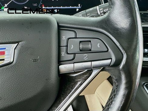 Used 2021 Cadillac Escalade Premium Luxury AWD/4WD image 17