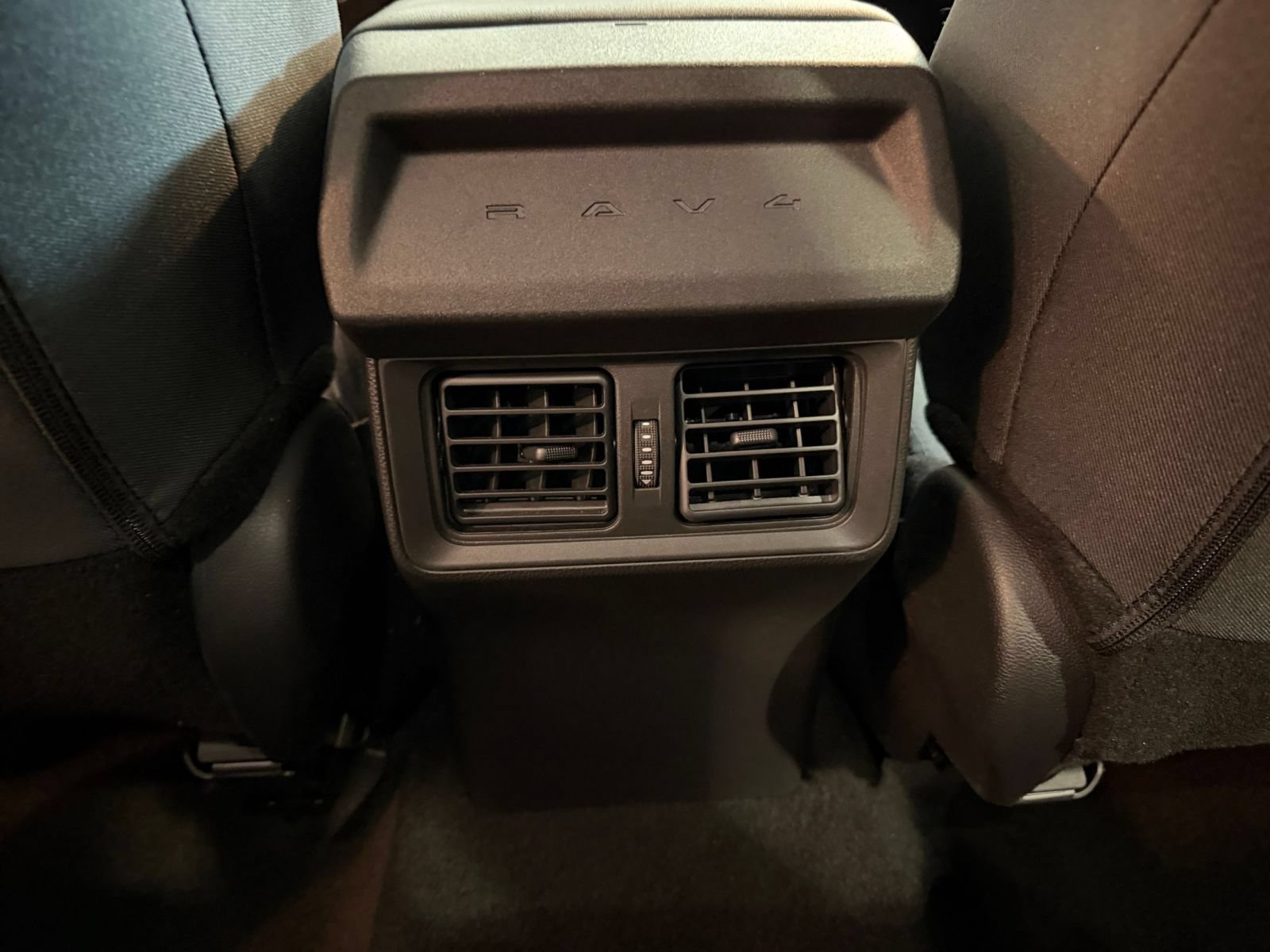 Used 2026 Toyota RAV4 LE AWD/4WD image 22