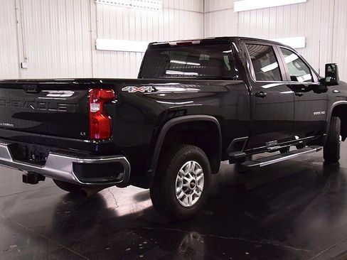Used 2025 Chevrolet Silverado 2500 LT w/ Convenience Package image 7