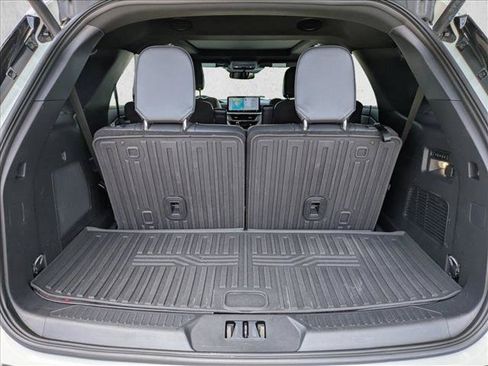 Used 2025 Ford Explorer ST AWD/4WD image 6