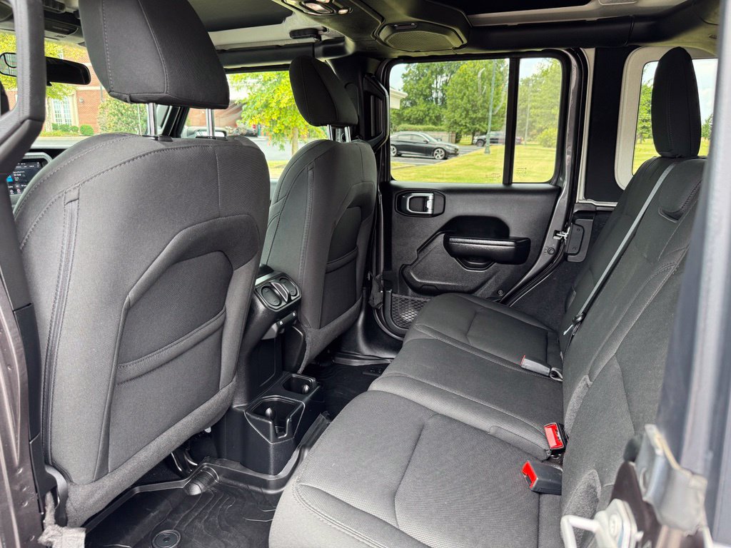 Used 2021 Jeep Wrangler Unlimited Sport AWD/4WD image 14