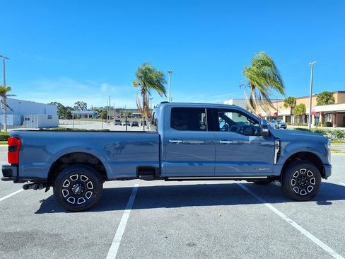 Used 2023 Ford F250 Platinum AWD/4WD image 8