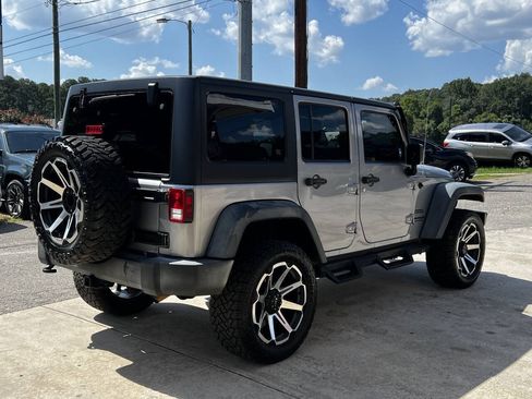 Used 2015 Jeep Wrangler Unlimited Sport w/ Quick Order Package 24S AWD/4WD image 6