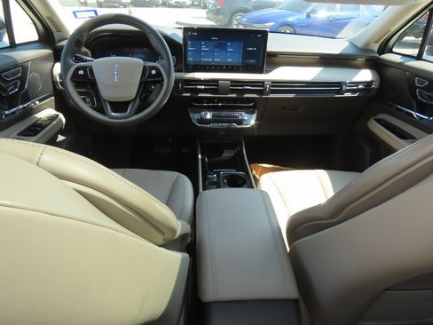 Used 2023 Lincoln Corsair Grand Touring w/ Equipment Group 301A AWD/4WD image 22