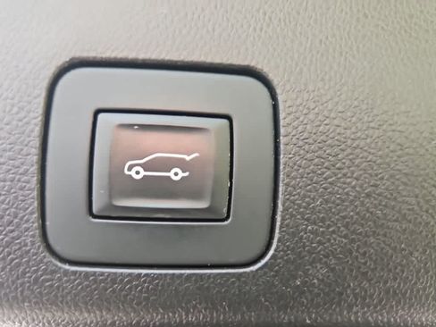 Used 2020 Buick Encore GX Essence w/ Experience Buick Package AWD/4WD image 23