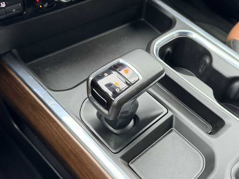 Used 2024 Chevrolet Silverado 1500 High Country image 33