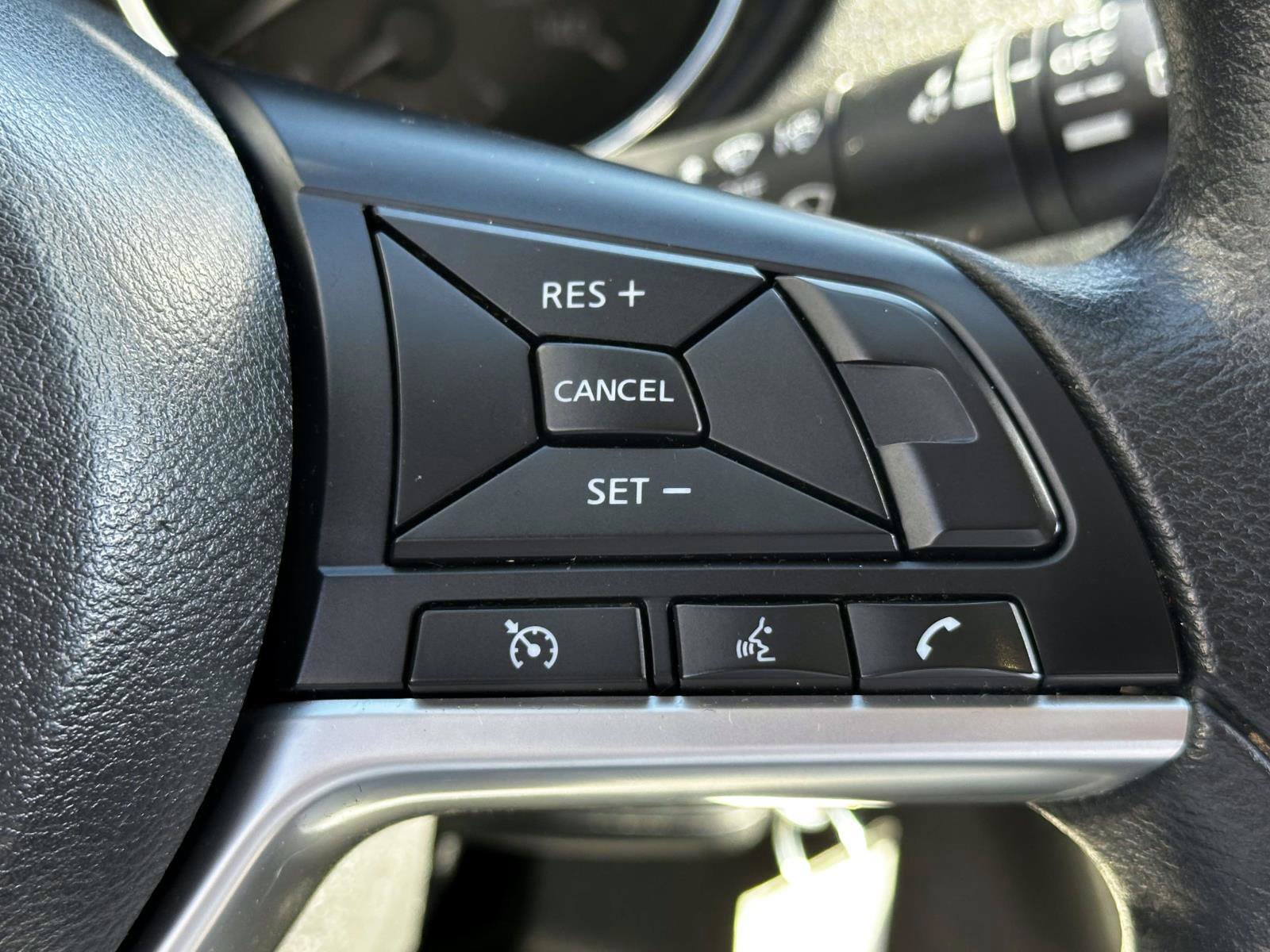 Used 2019 Nissan Rogue S AWD/4WD image 23