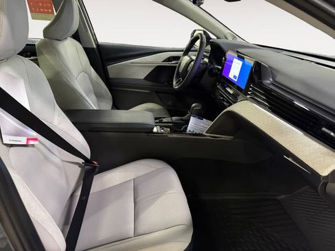 New 2026 Toyota Camry Hybrid AWD/4WD image 19