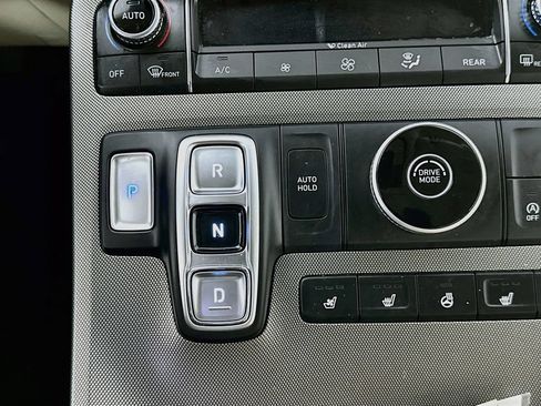 Used 2020 Hyundai Palisade Limited FWD image 16
