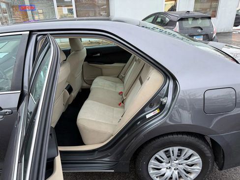 Used 2013 Toyota Camry LE image 7