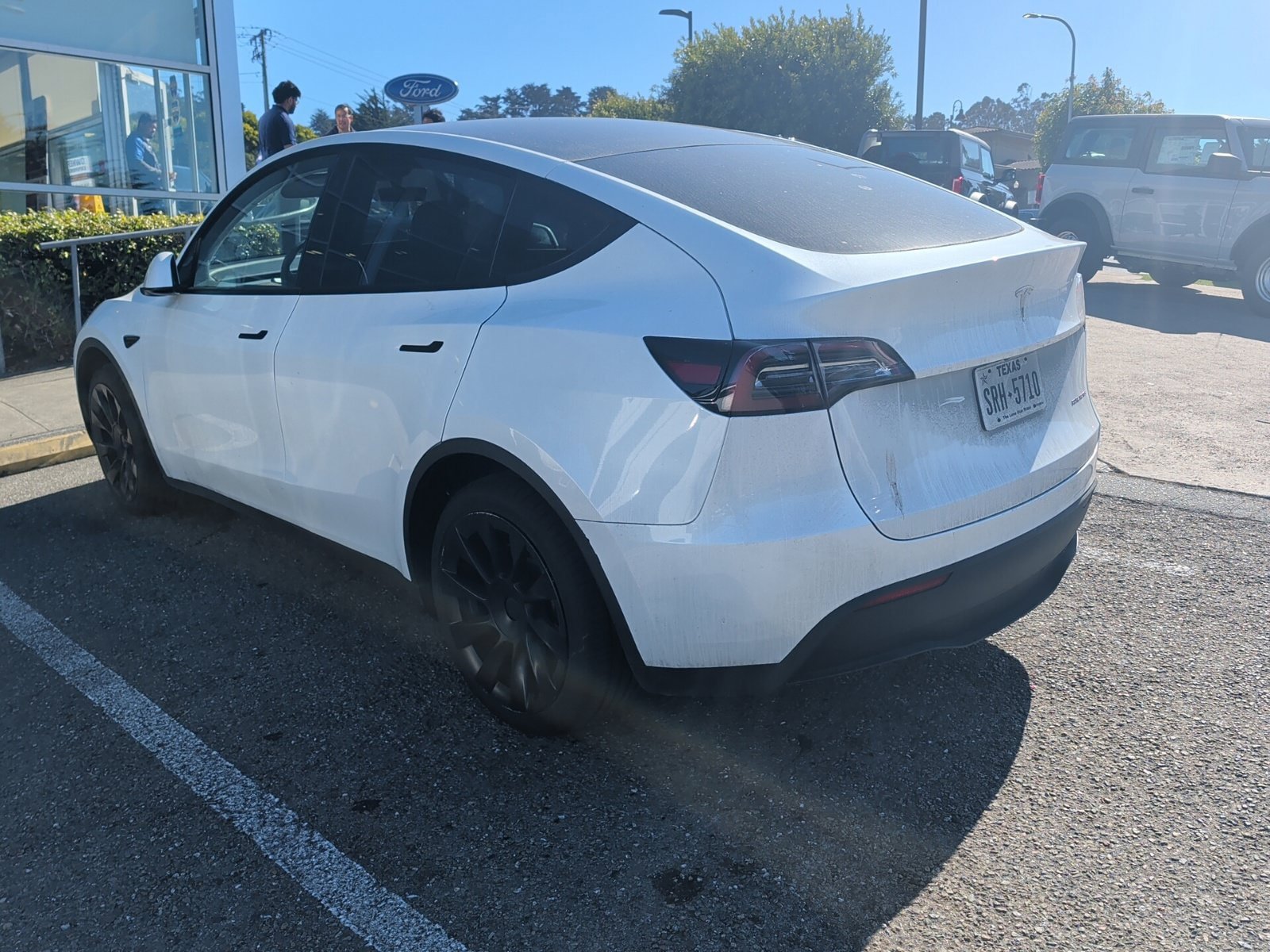 Used 2023 Tesla Model Y Long Range AWD/4WD image 4