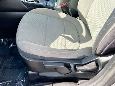 Used 2021 Ford Escape SE FWD image 18