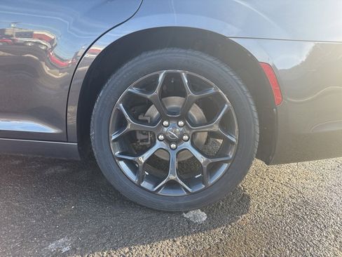 Used 2020 Chrysler 300 S image 11
