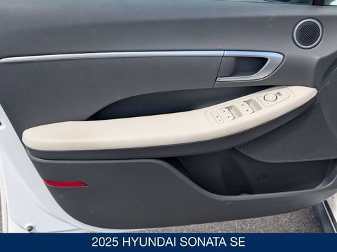 Certified 2025 Hyundai Sonata SE FWD image 11