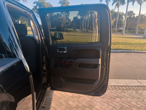 Used 2017 GMC Sierra 1500 SLE w/ SLE Value Package AWD/4WD image 29