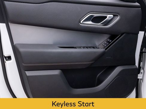 Used 2023 Land Rover Range Rover Velar R-Dynamic S image 12