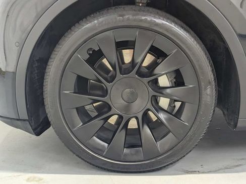 Used 2020 Tesla Model Y Long Range AWD/4WD image 28