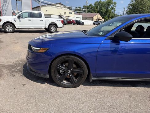 Used 2024 Honda Accord Sport image 9