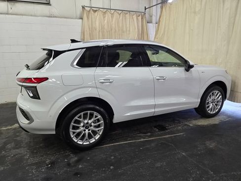 New 2026 Audi Q3 quattro 2.0T AWD/4WD image 6