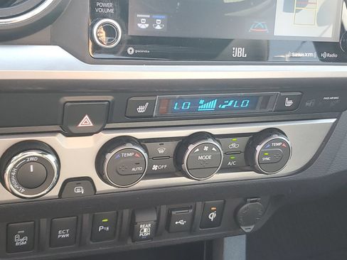 Certified 2022 Toyota Tacoma Limited w/ Nightshade Package AWD/4WD image 29