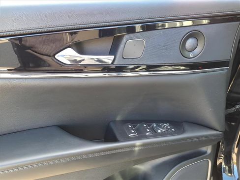 Certified 2022 Lincoln Nautilus Reserve w/ Luxury Package image 5