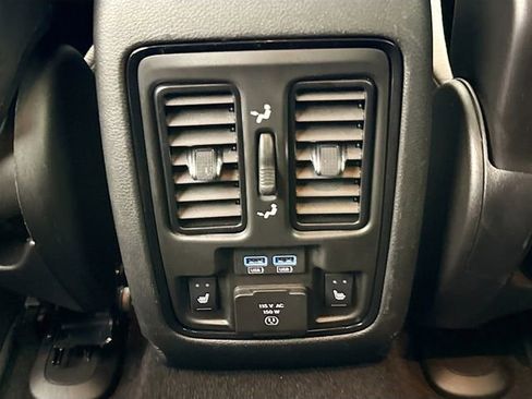 Used 2022 Dodge Durango GT AWD/4WD image 31