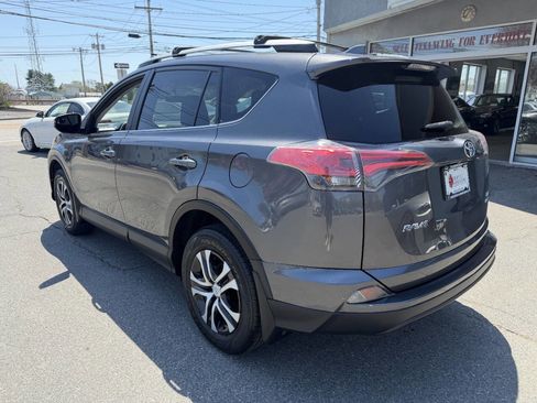 Used 2016 Toyota RAV4 LE AWD/4WD image 5