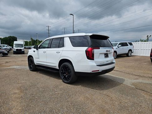 New 2026 GMC Yukon Elevation AWD/4WD image 3