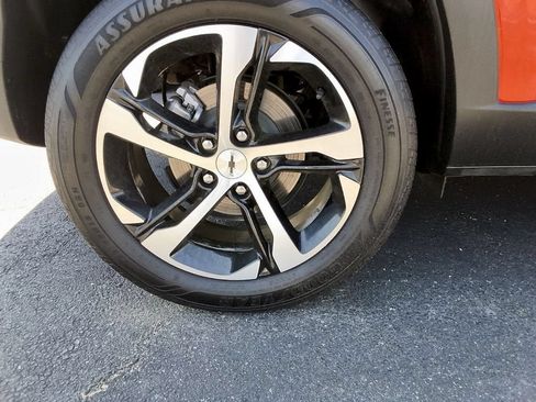 Certified 2024 Chevrolet Trax RS FWD image 11