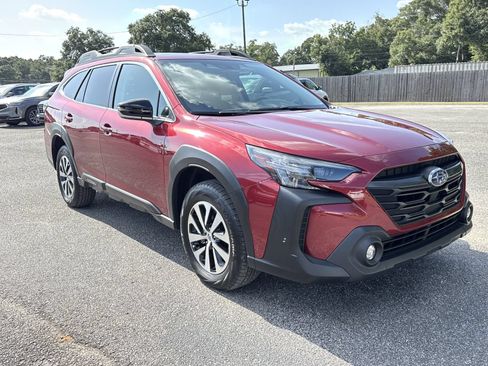 Used 2025 Subaru Outback Premium AWD/4WD image 7