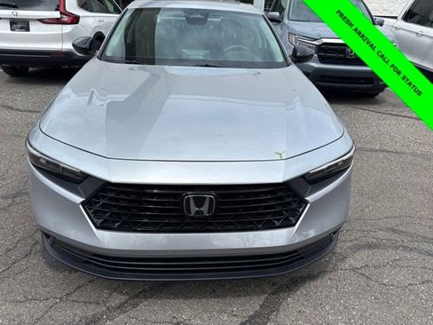 Used 2025 Honda Accord SE image 2