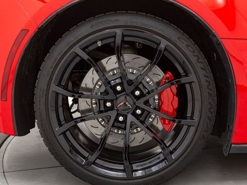 Used 2017 Chevrolet Corvette Grand Sport w/ Carbon Flash Badge Package image 22