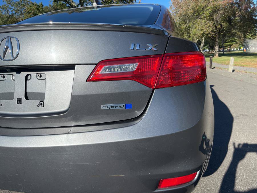 Used 2013 Acura ILX w/ Technology Package FWD image 19