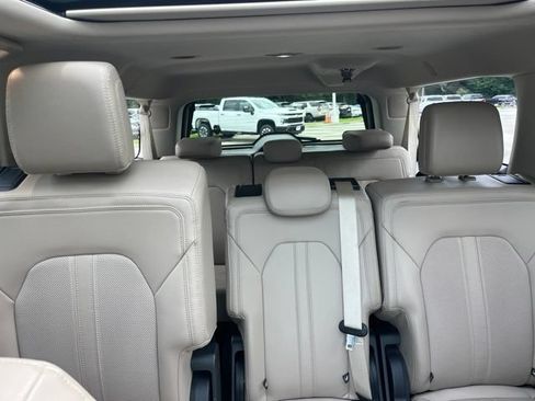 Used 2023 Ford Expedition Max Limited AWD/4WD image 30