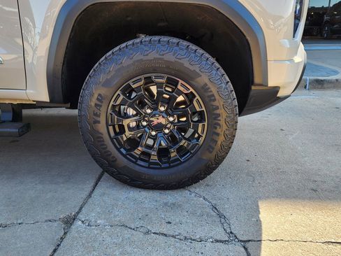 New 2026 GMC Canyon Elevation w/ Convenience Package image 49