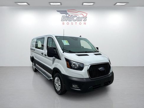 Used 2025 Ford Transit 250 Low Roof w/ Exterior Upgrade Package RWD image 3