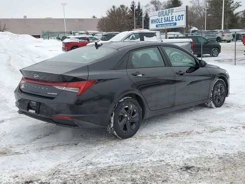 Used 2022 Hyundai Elantra Blue image 3