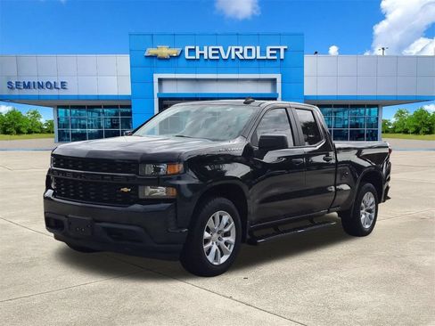 Used 2020 Chevrolet Silverado 1500 Custom w/ Custom Value Package RWD image 2