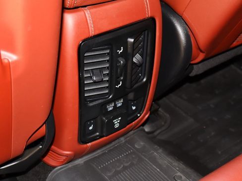 Used 2018 Jeep Grand Cherokee Trackhawk AWD/4WD image 19
