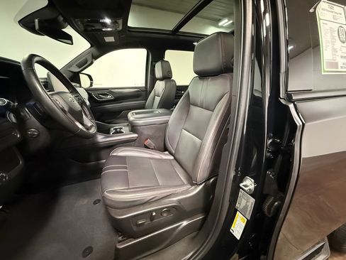 Used 2024 Chevrolet Tahoe RST w/ Luxury Package AWD/4WD image 12