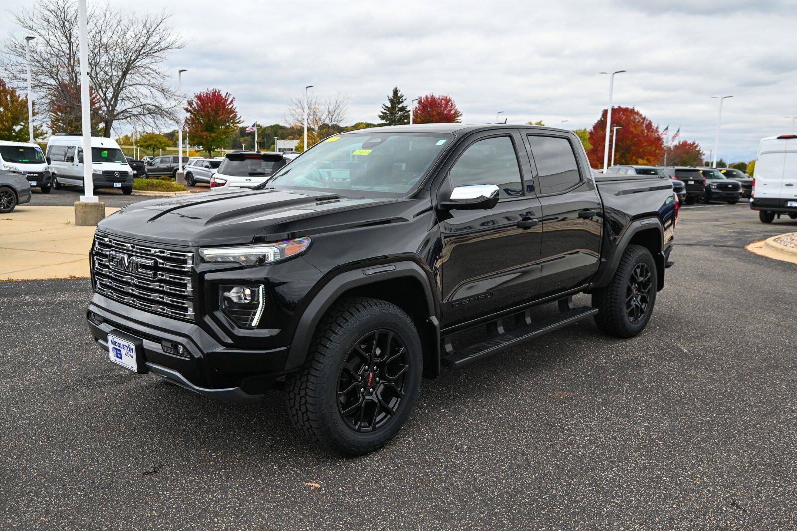 Used 2024 GMC Canyon Denali w/ LPO, Denali Black Edition AWD/4WD image 9