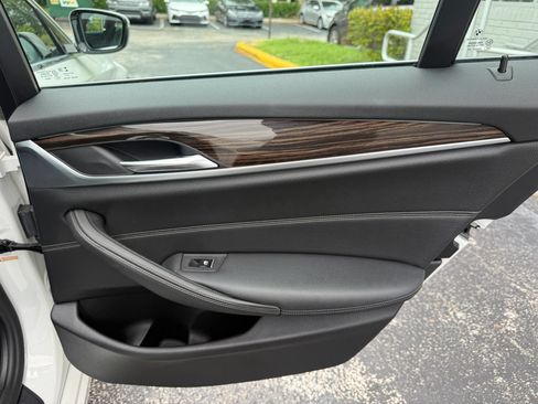 Used 2019 BMW 530i w/ Convenience Package RWD image 44